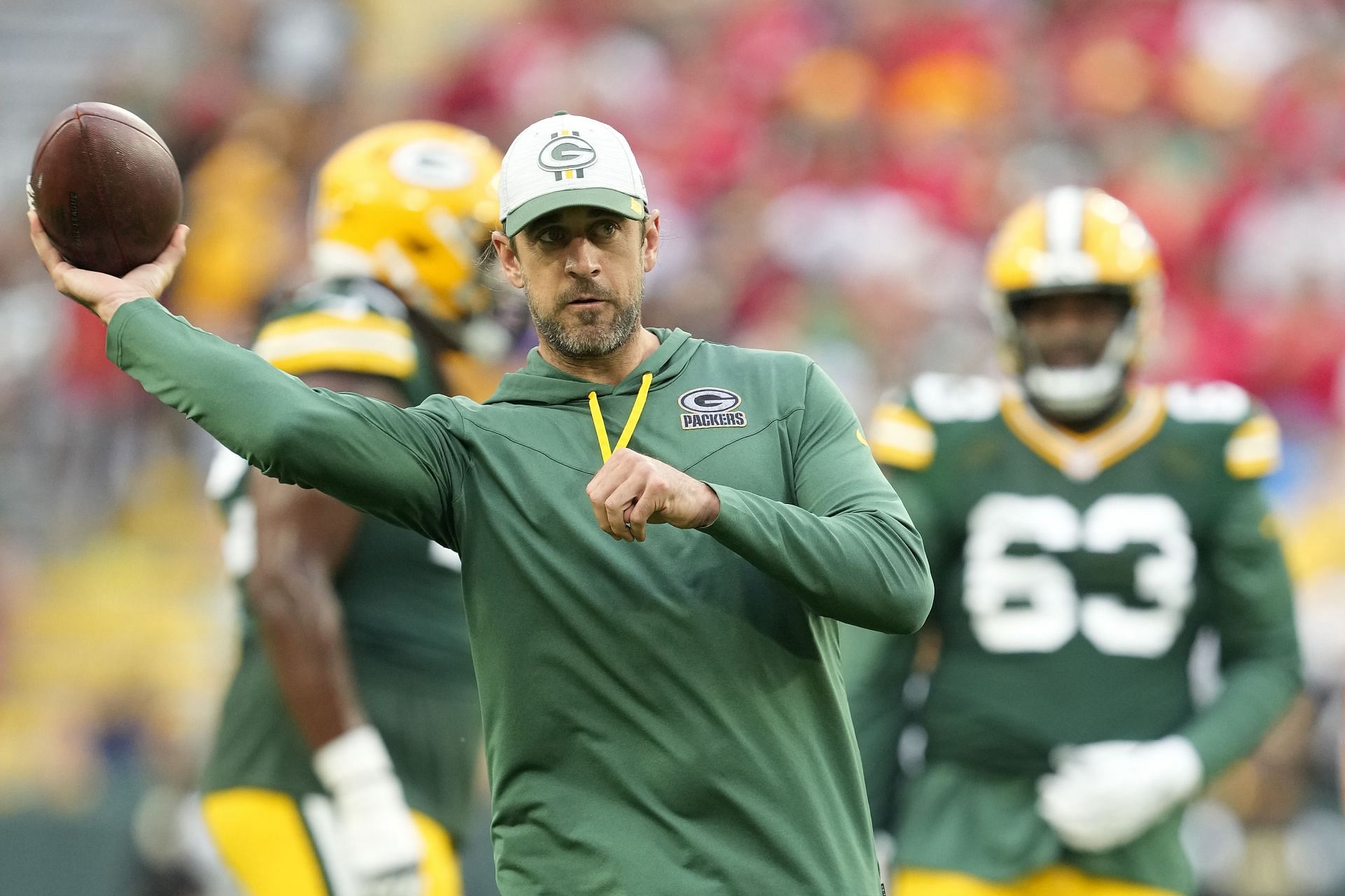 Aaron Rodgers warns rookie WRs to learn Packers