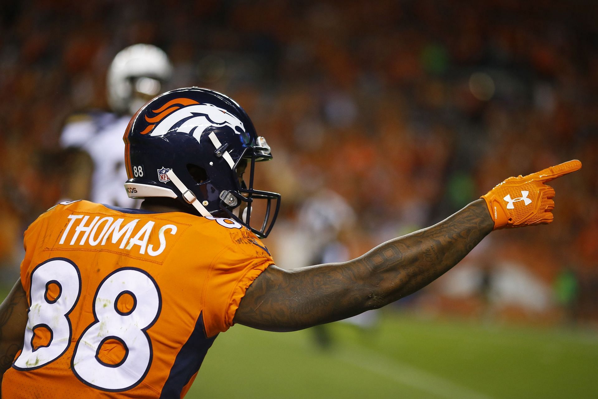 Peyton Manning, Broncos honor Demaryius Thomas with pregame tribute