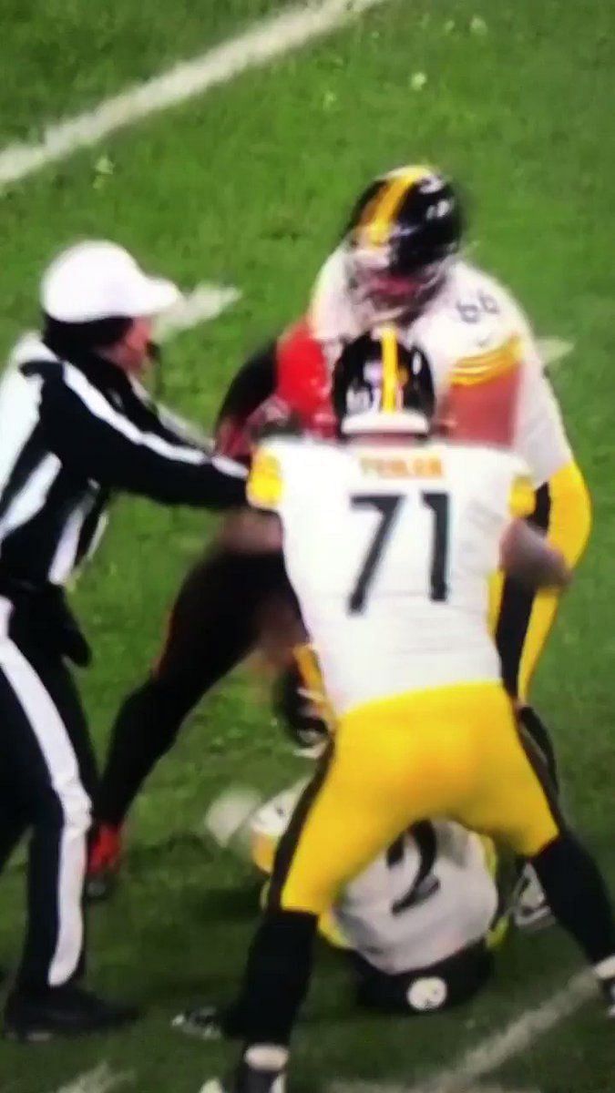 Aaron Donald swings helmet at Bengals players in wild fight