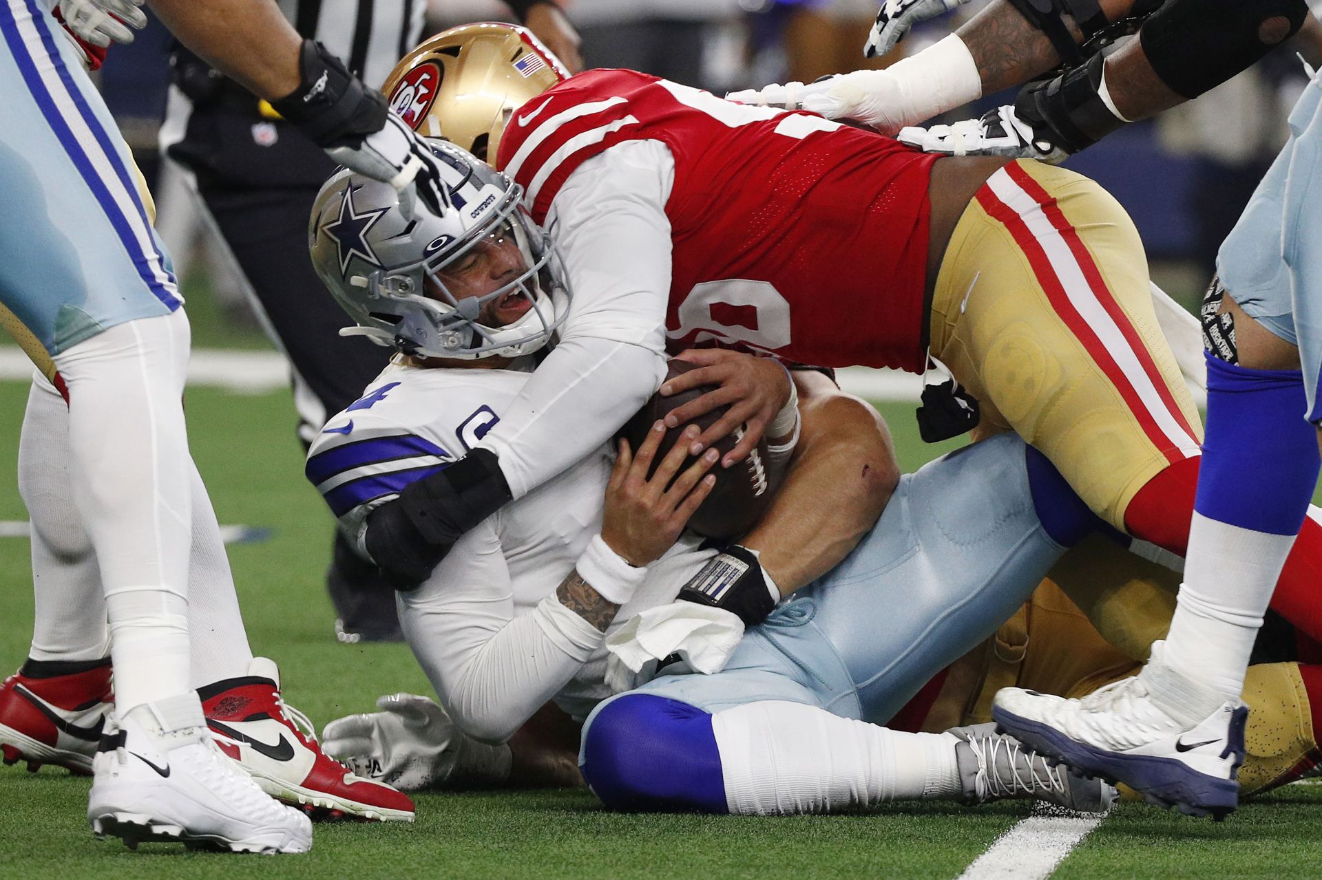 NFC Wild Card Playoffs - San Francisco 49ers v Dallas Cowboys