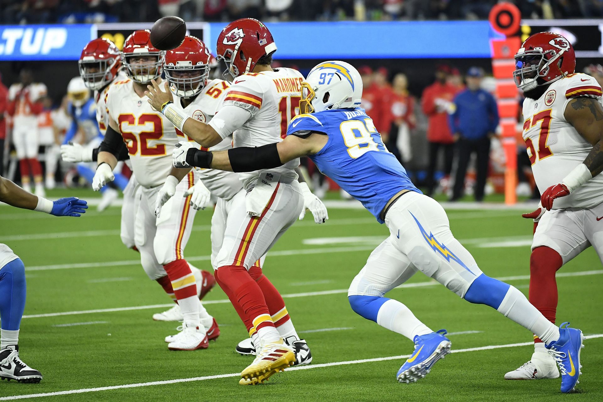 Kansas City Chiefs v Los Angeles Chargers