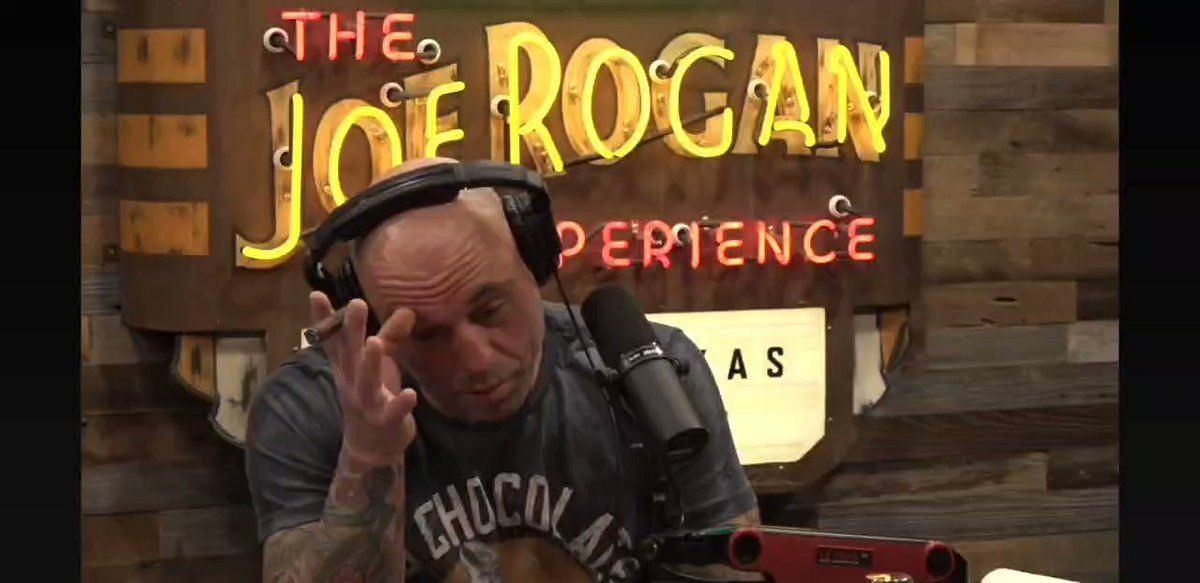 Aaron Rodgers Told Joe Rogan He Played On Percocet, & This Postgame  Interview Looks Like The Proof