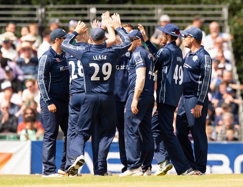 स्कॉटलैंड के गेंदबाजों ने यूएई के बल्लेबाजों को टिकने नहीं दिया