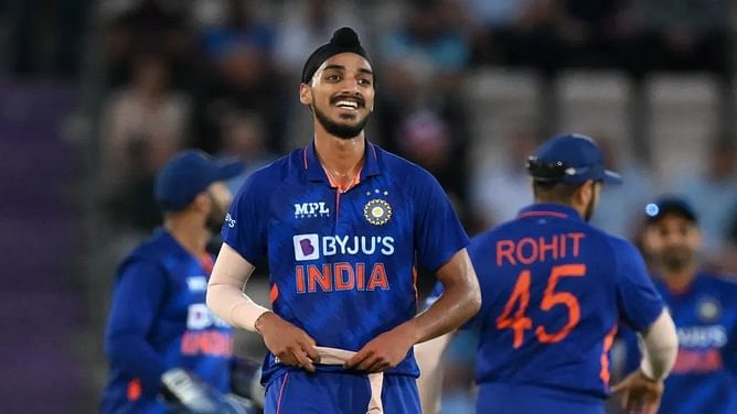 IND vs WI 2022: "He has been bowling those tough overs, that is the reason why you could see the confidence in him" - Parthiv Patel praises Arshdeep Singh's effort in second T20I