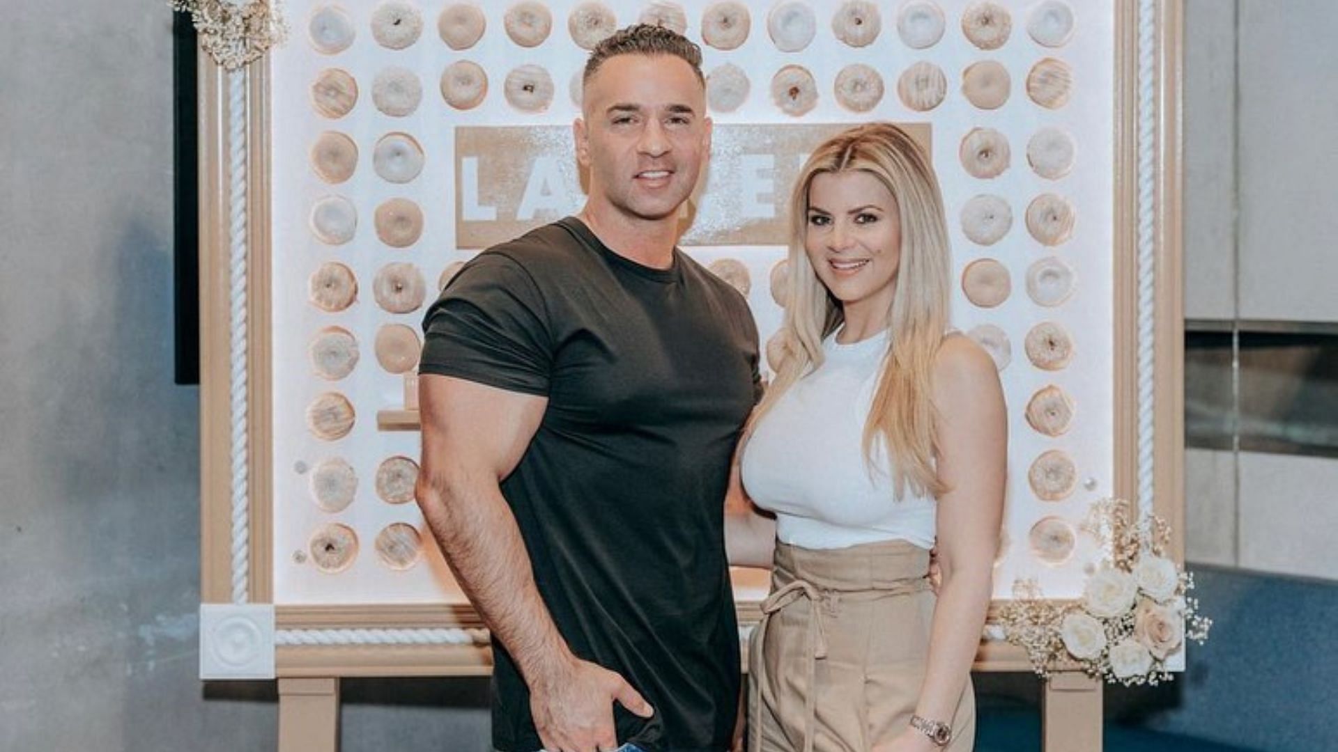 Mike and Lauren (Image via Instagram/@mikethesituation)