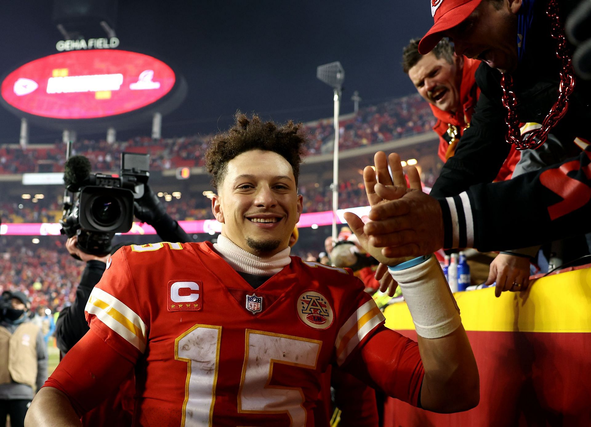 Mahomes reppin' the KC Monarchs at his training camp arrival 🔥⚾️ #fas, jacksonmahomes