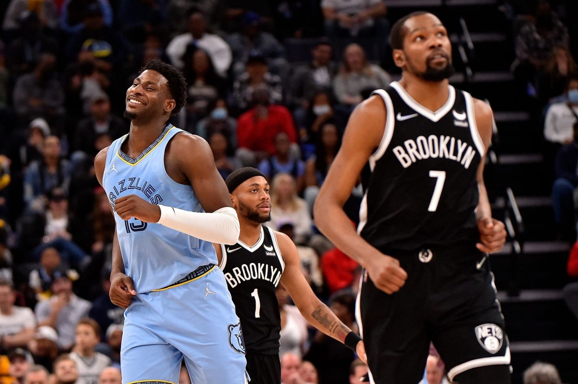 Kevin Durant of the Brooklyn Nets against Jaren Jackson Jr. of the Memphis Grizzlies
