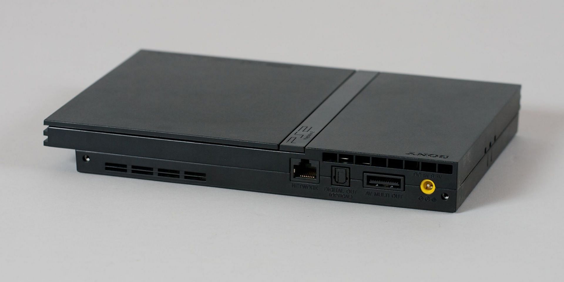 The PlayStation 2 is the best gaming console of all time (Image via Wikimedia Commons)