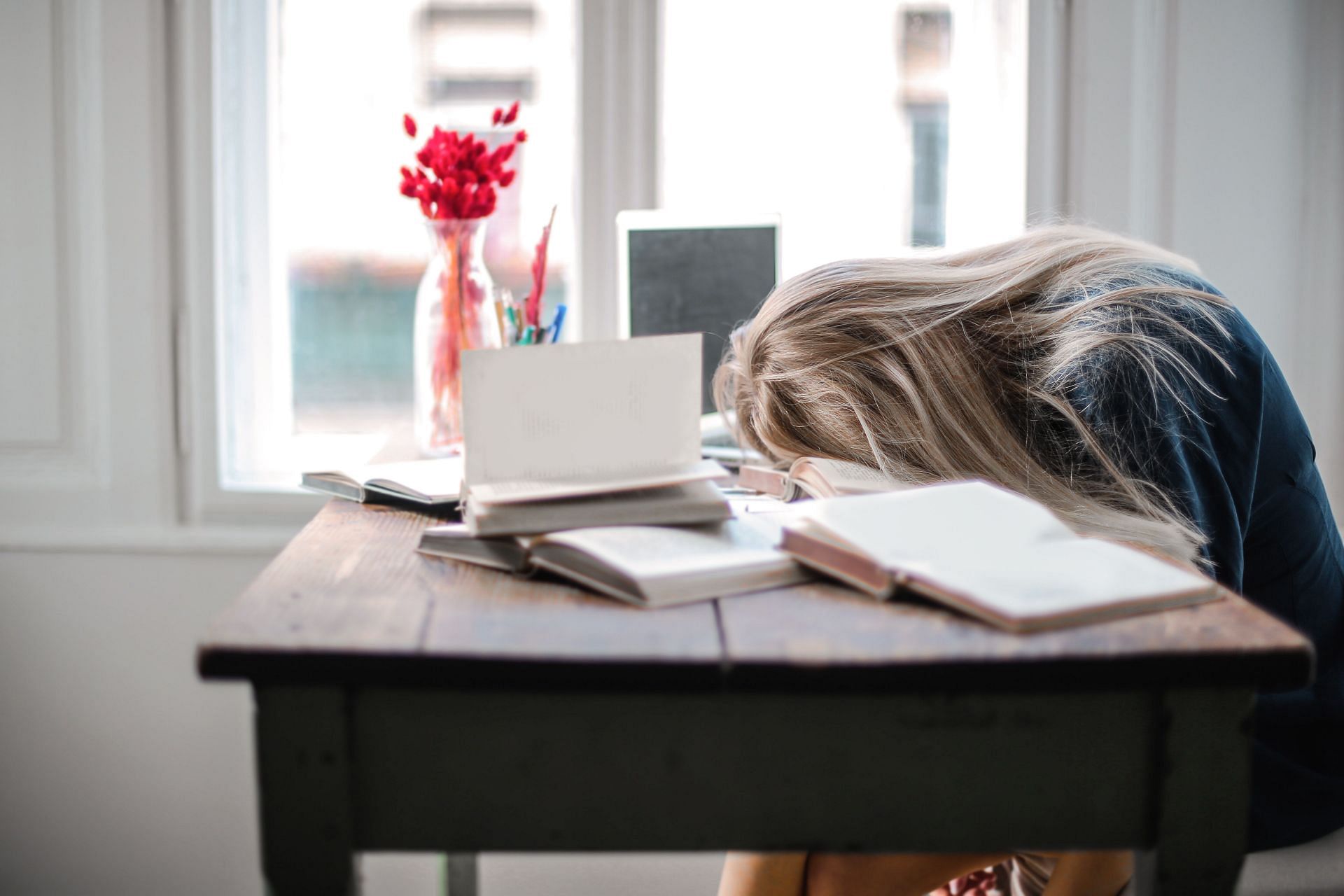 Dopamine deficiency can stop you from completing daily tasks. (Photo via Pexels/ Andrea Piacquadio)