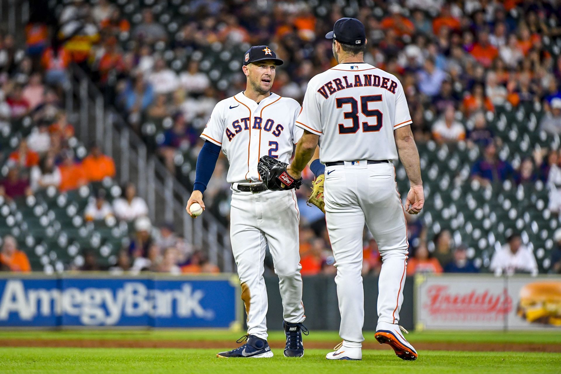 Astros veteran leadership will have to step up