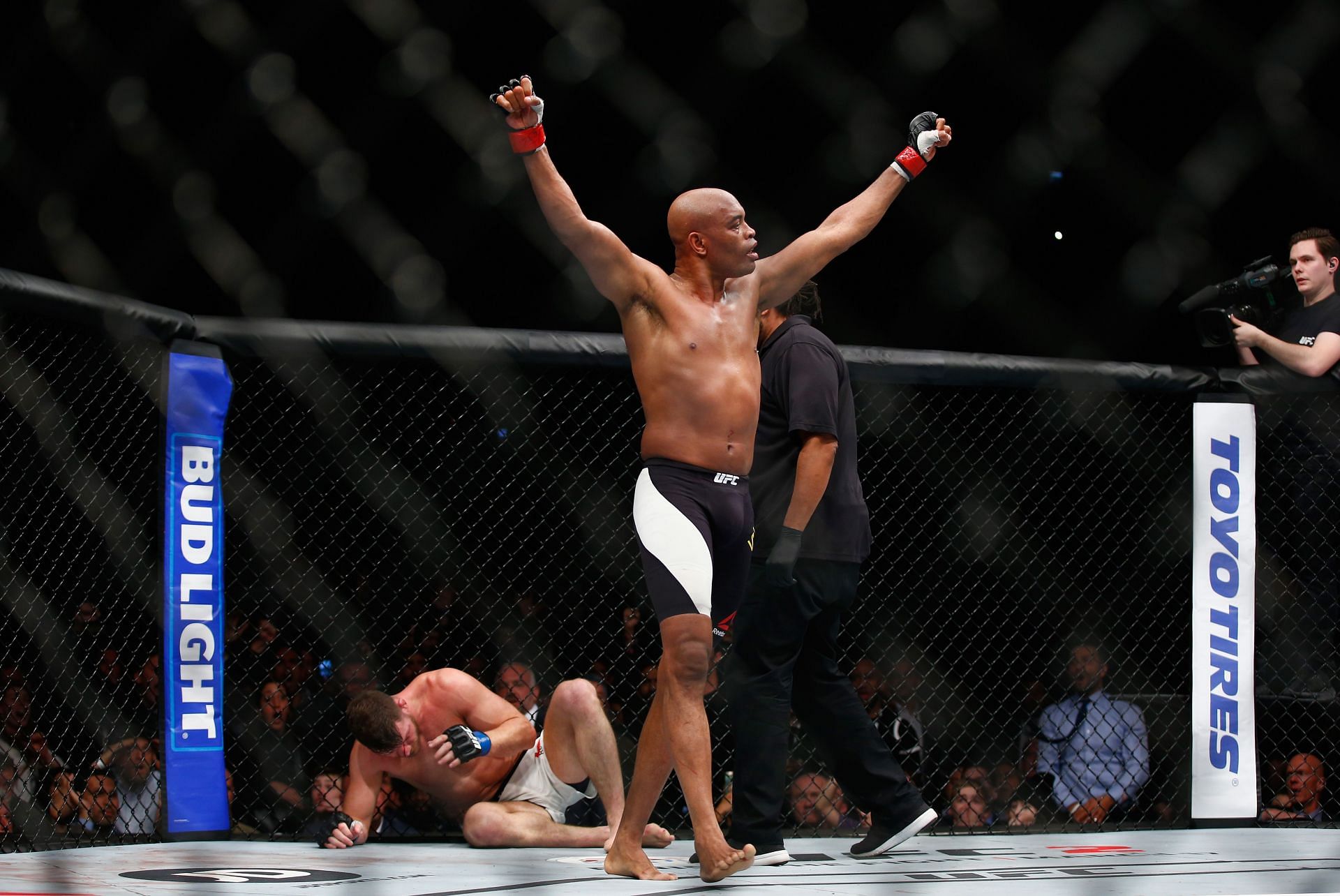 Anderson Silva is 11-2 in UFC title fights