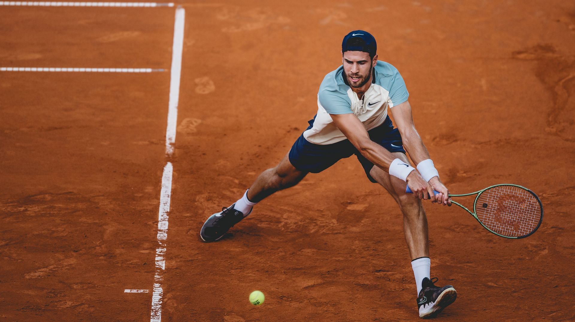 Khachanov will be the favorite in this encounter