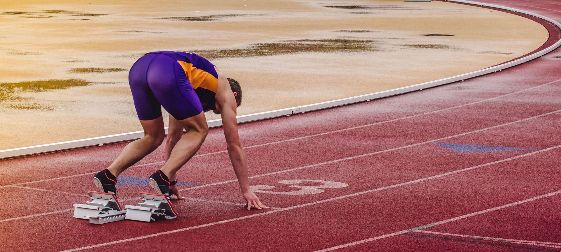 Sprint exercises enhance cardiovascular fitness, improve muscle strength and power, as well as aid in weight loss. (Image via Unsplash/Serghei Trofimov)