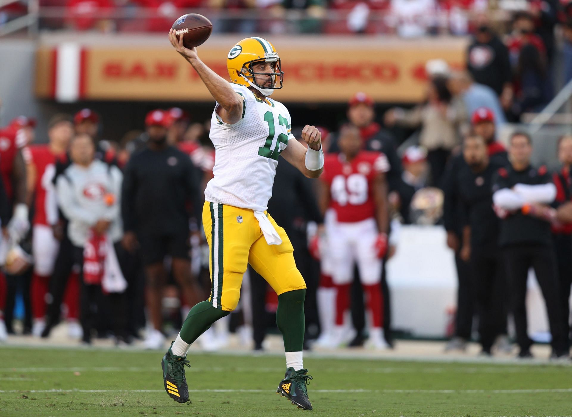 Aaron Rodgers Makes Viral Entrance At Packers' Training Camp