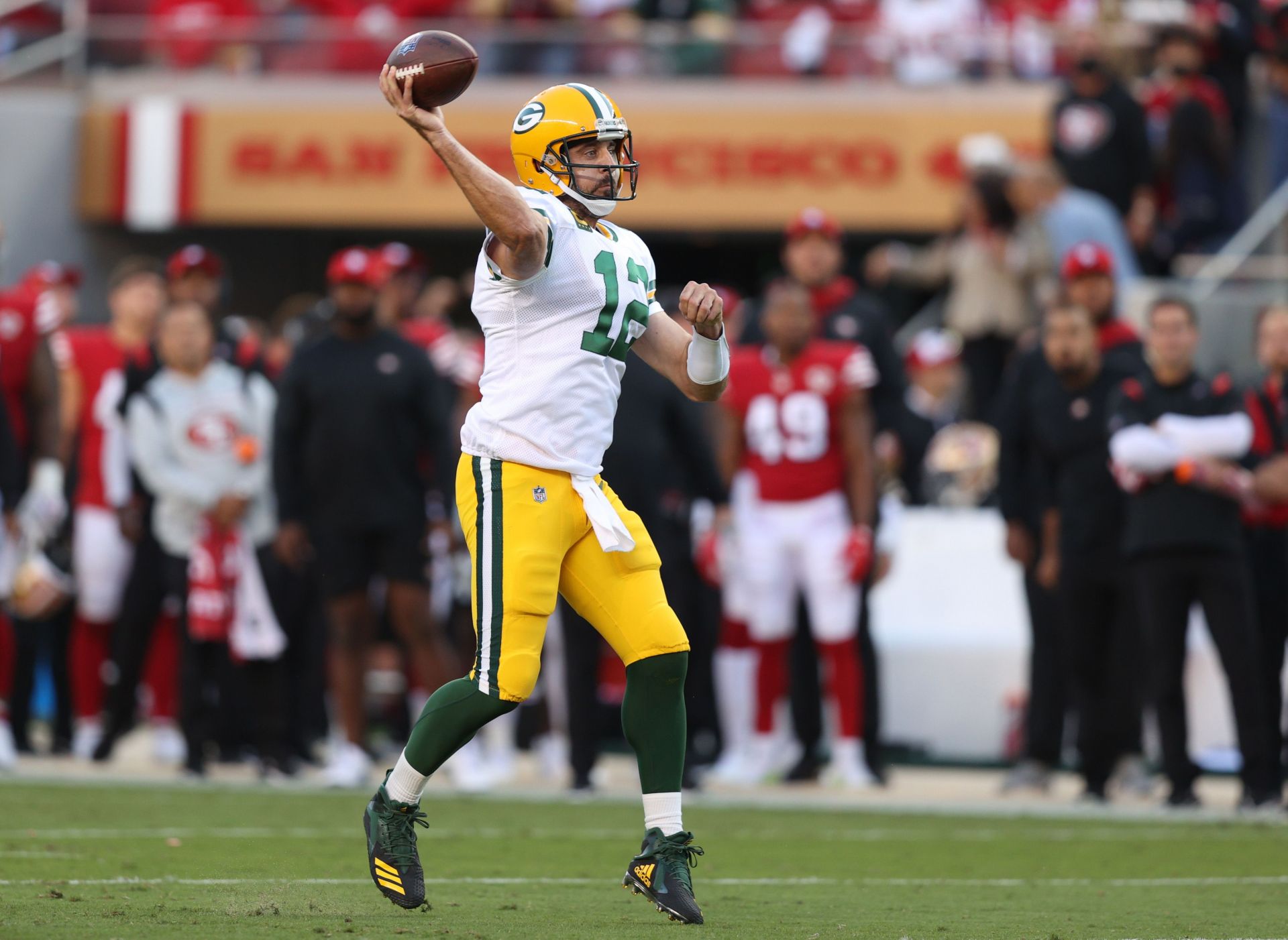 Aaron Rodgers Explains Reason For Viral Training Camp Outfit - The