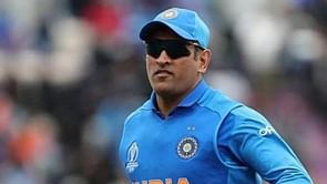 "His dropping percentage is 21" - Rashid Latif makes stunning claim on MS Dhoni's wicketkeeping