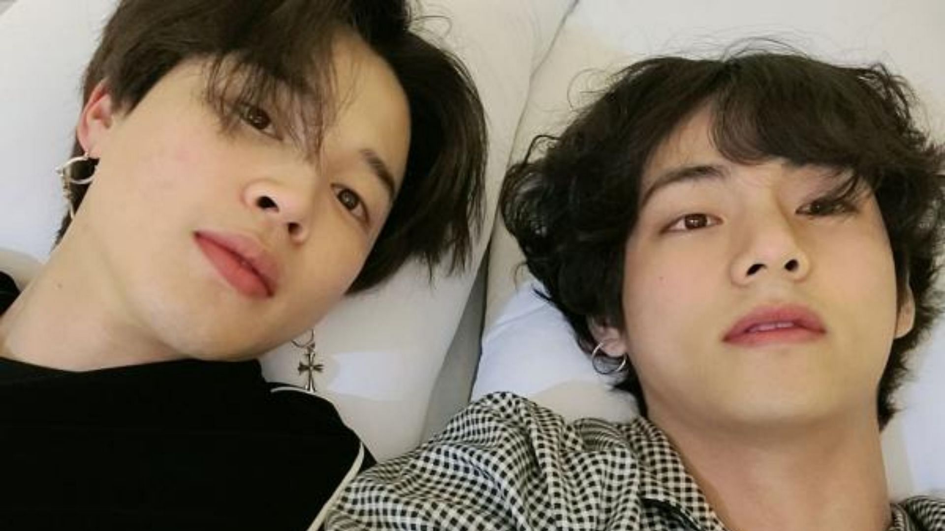 BTS&#039; Jimin and Taehyung pose for a selca (Image via Twitter/@bts_twt)