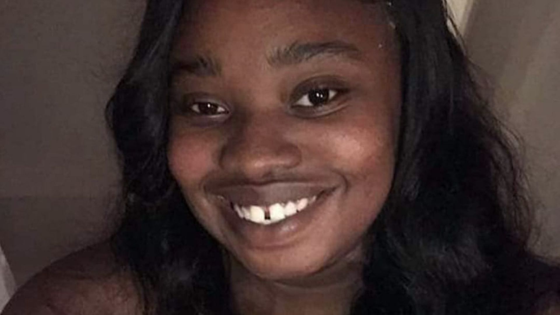 Mother of twin girls allegedly &#039;fell out&#039; of a police vehicle and sustained fatal brain injury while in custody (Image via Twitter @/AttorneyCrump)