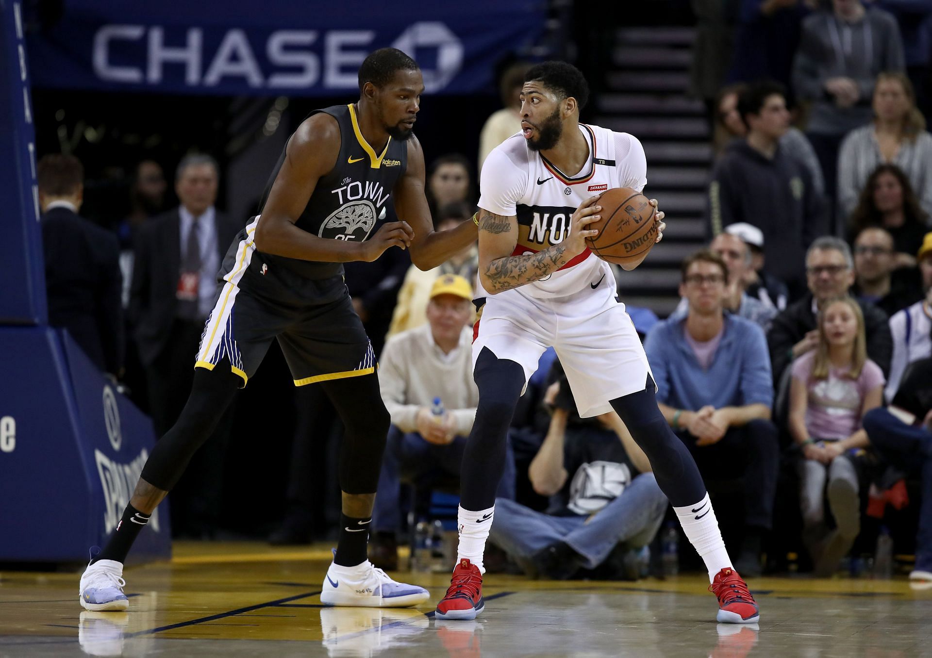 Kevin Durant in action against the New Orleans Pelicans