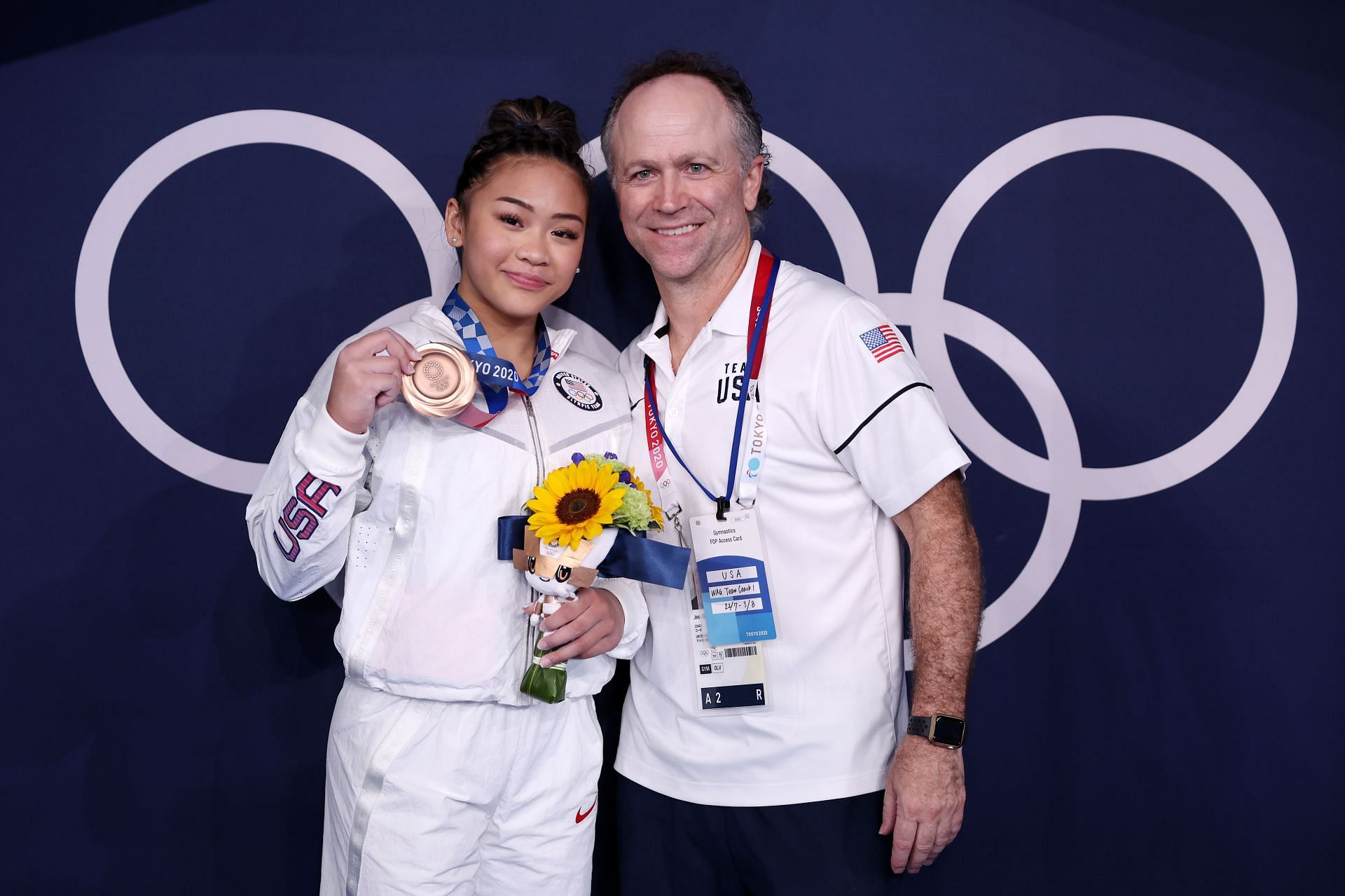 Suni Lee with her coach Jess Graba