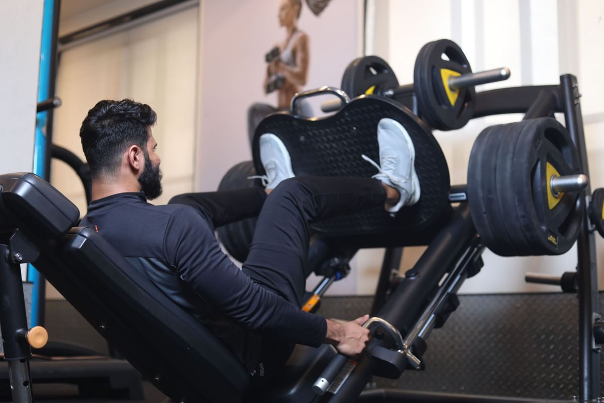 7 Best Exercise Machines to Grow Big Glutes