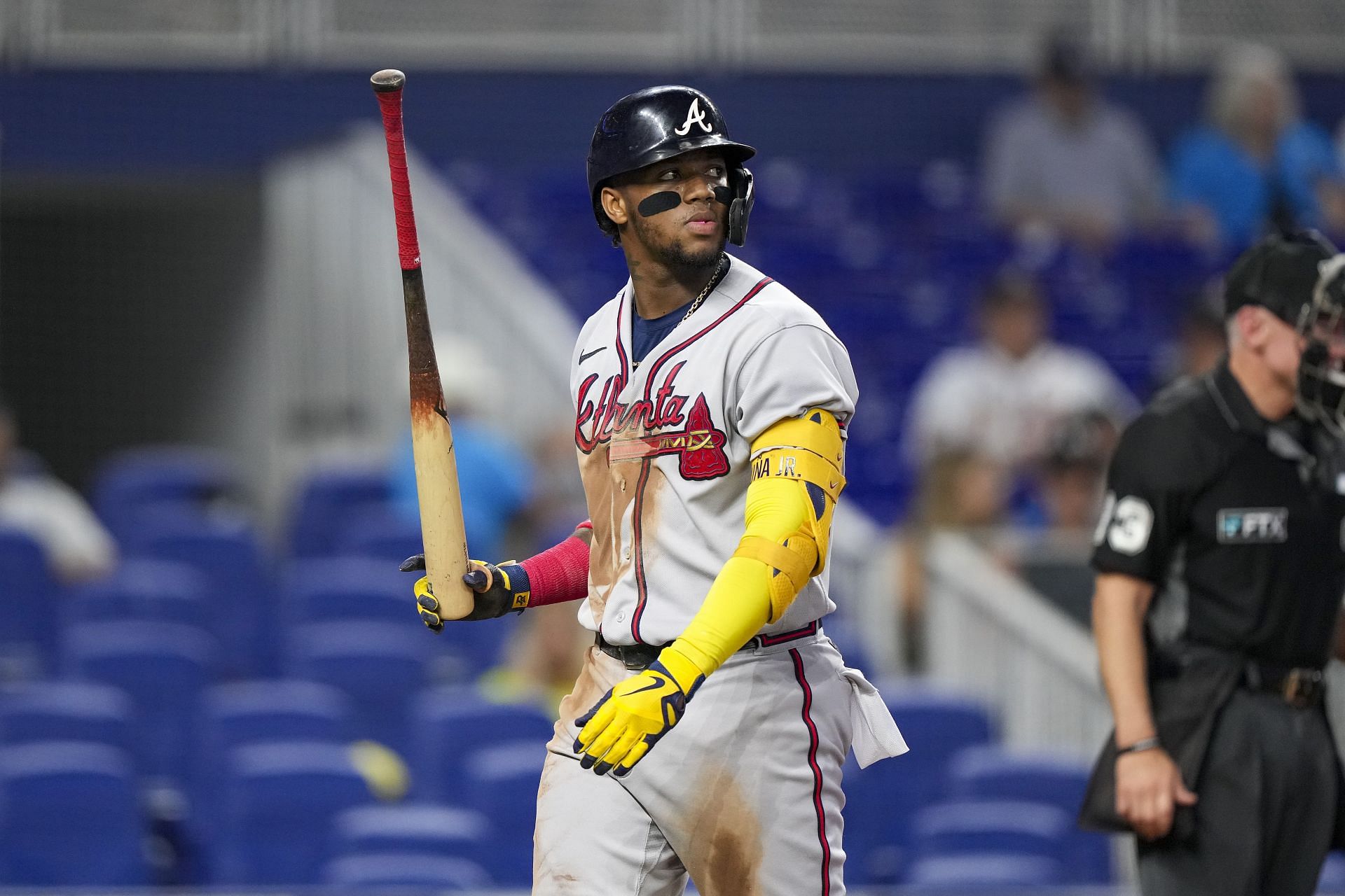 Braves' Ronald Acuña Jr. Says Knee Injury Feels 'Terrible;' Plans