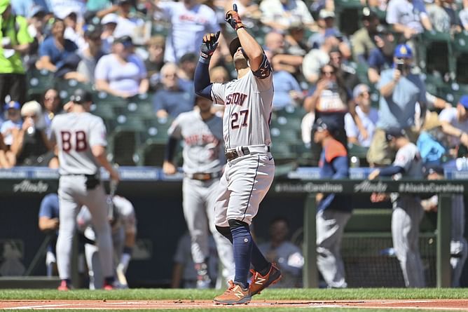 What a s*** franchise Altuve making these Mfs look dumb - Houston Astros  fans roast Seattle Mariners for allowing Jose Altuve to steal home after he  was hit by the first pitch