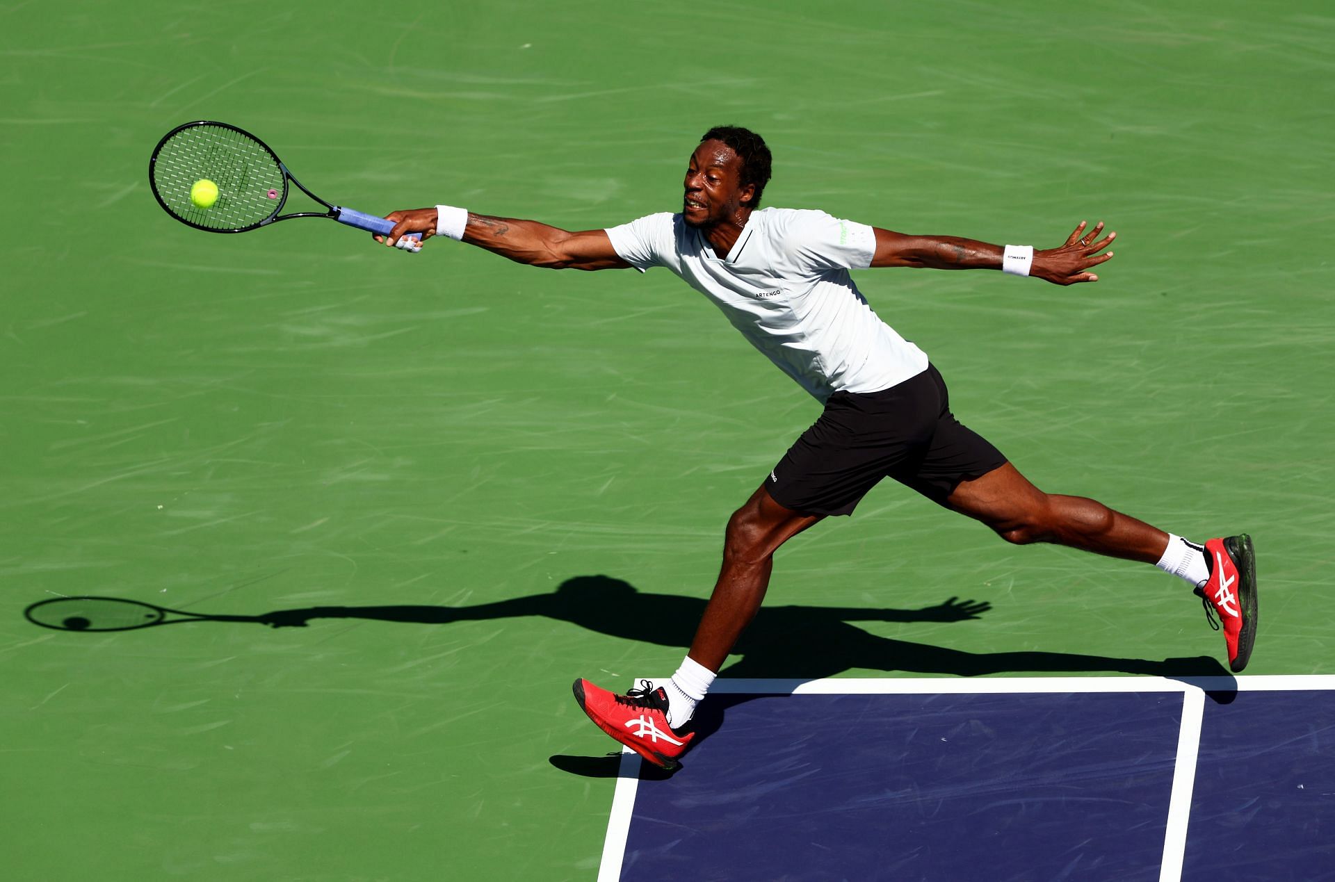 Gael Monfils in action at the 2022 BNP Paribas Open.