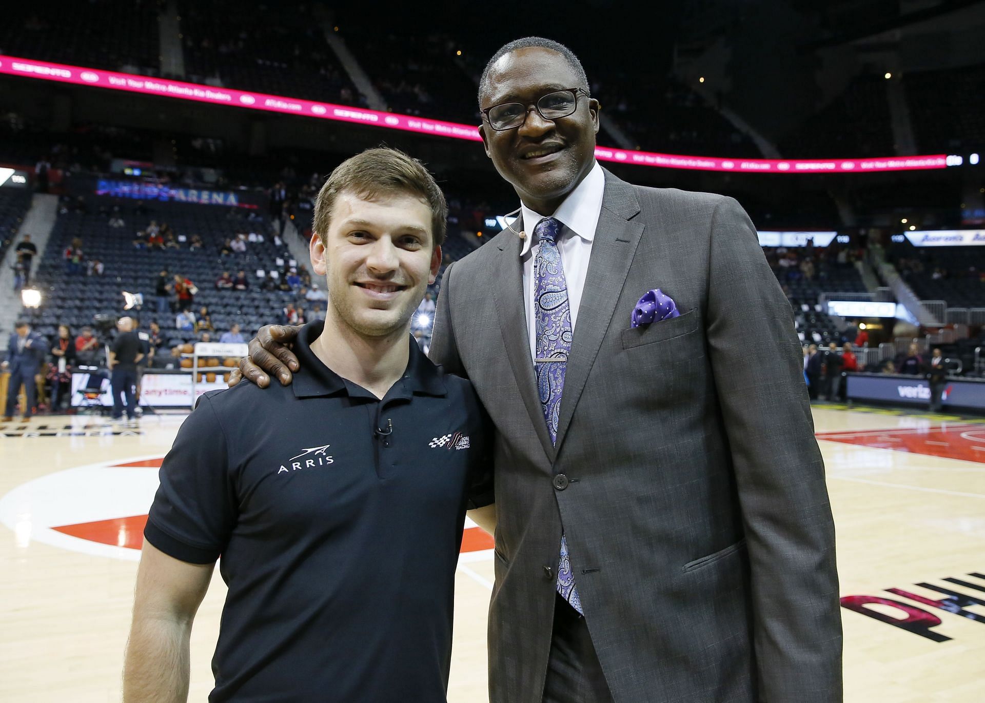 Dominique Wilkins (right) with Daniel Suarez