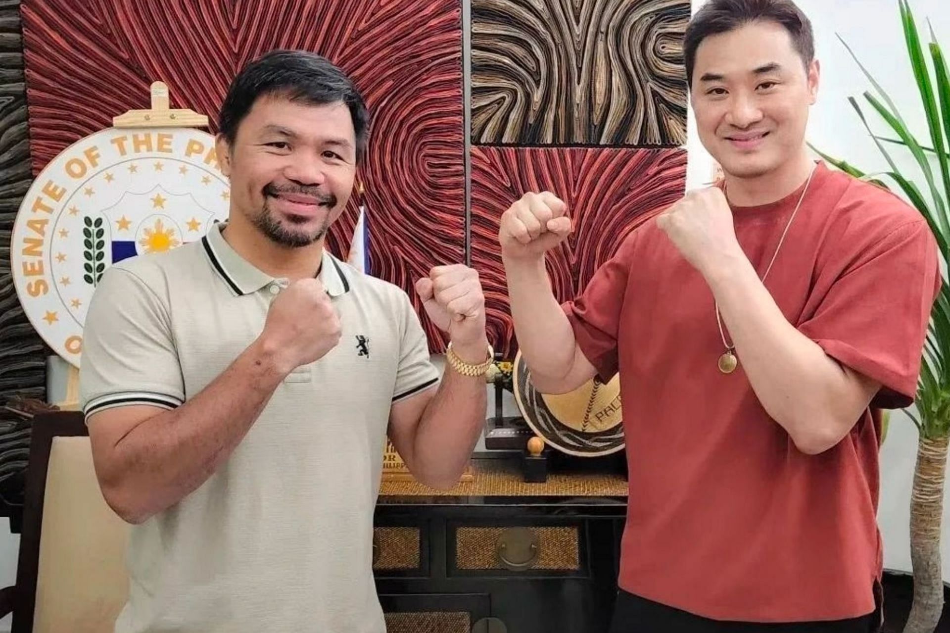 Manny Pacquiao (L) and DK Yoo (R)