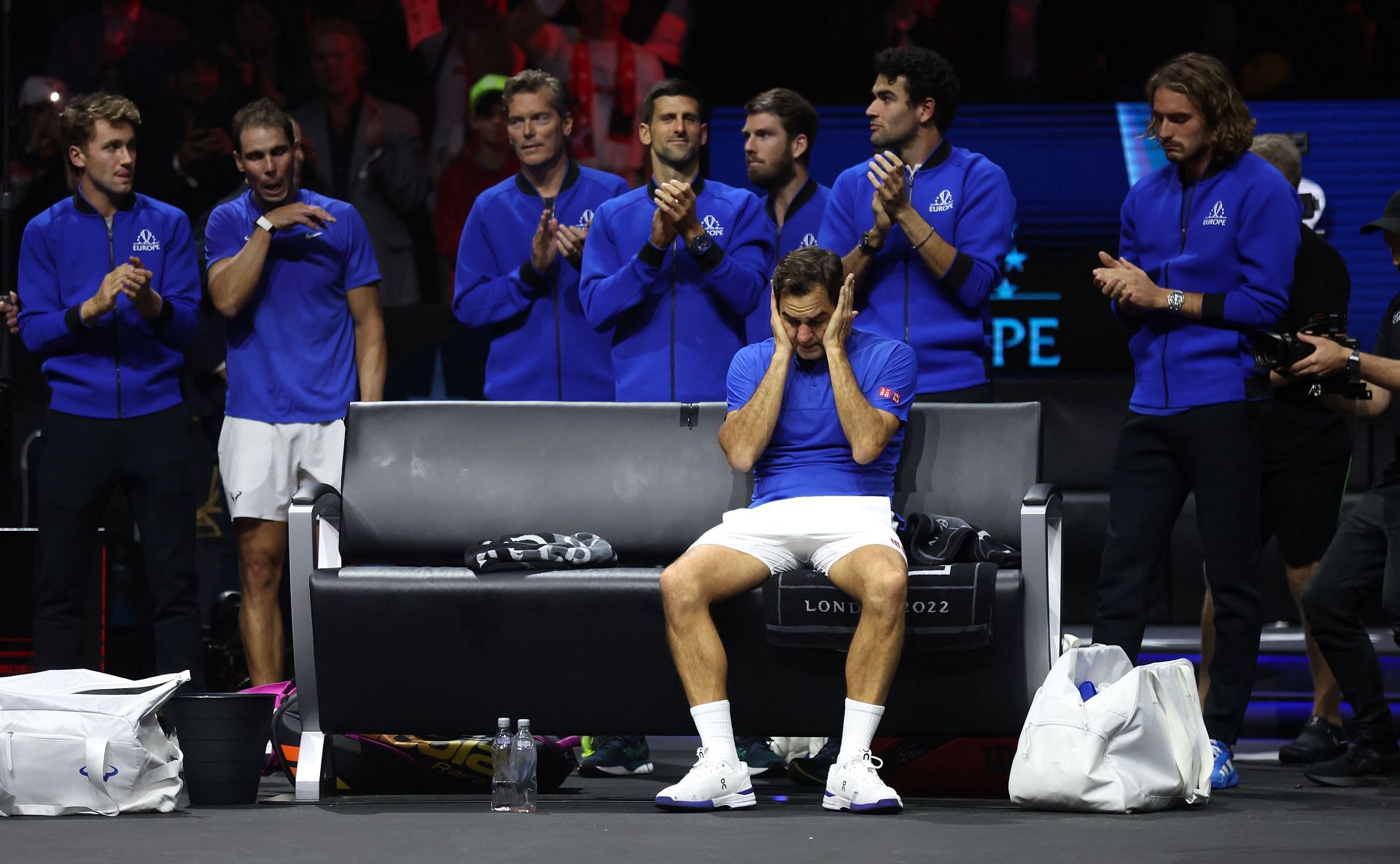 Roger Federer sobbing after his 2022 Laver Cup contest