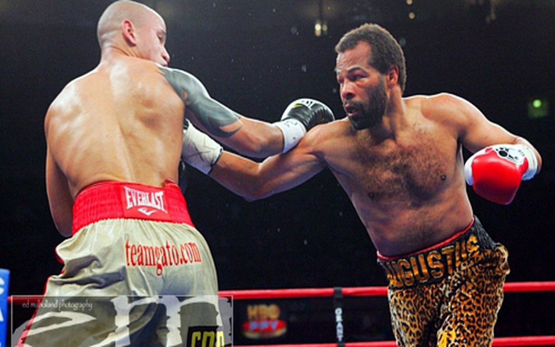 Emanuel Augustus (R), [Image via @BoxingVMovement on Twitter]