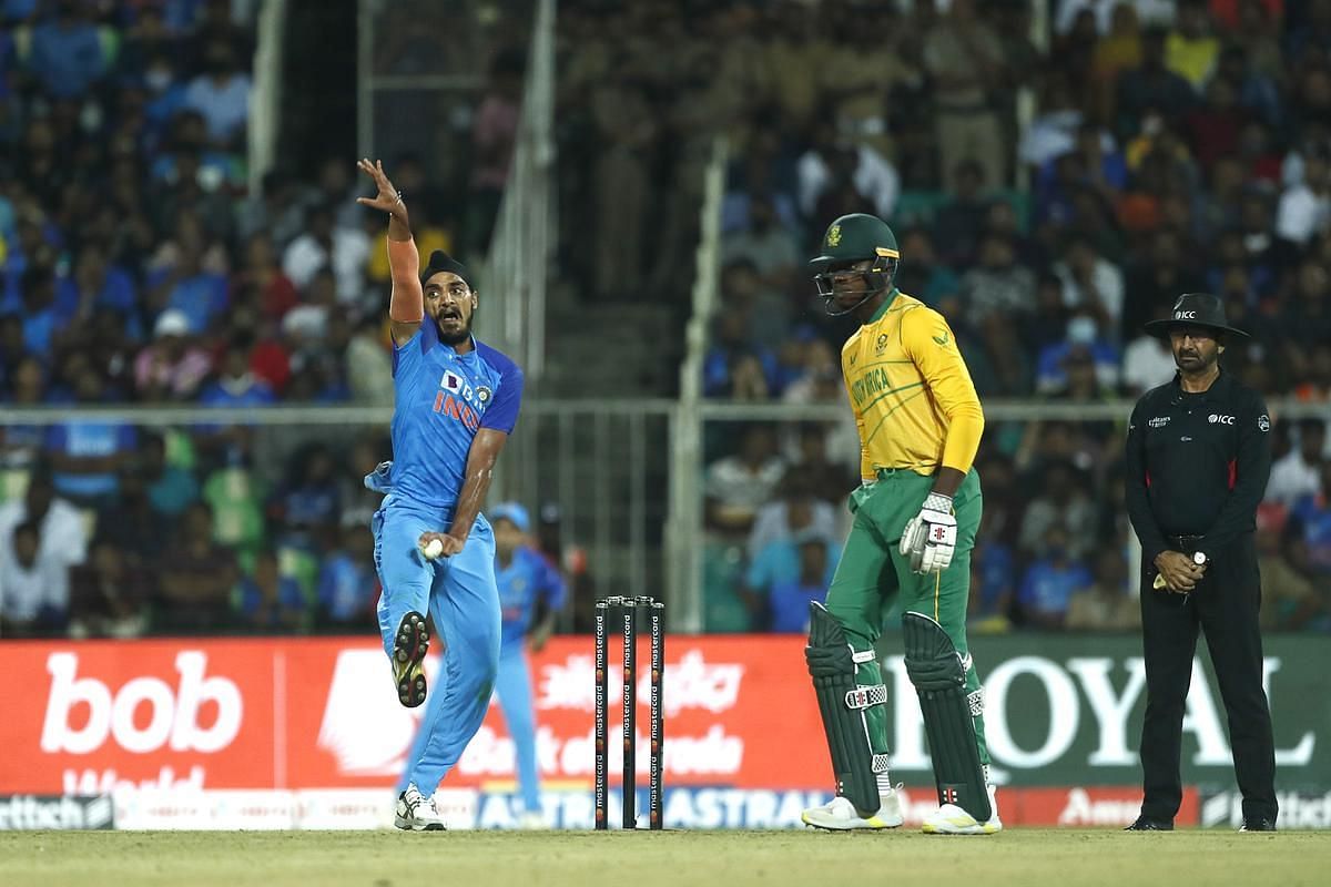 IND vs SA 2022: &quot;The best part about his spell was that he was able to swing the ball both ways&quot; - Aakash Chopra praises Arshdeep Singh for making an impact with the new ball 