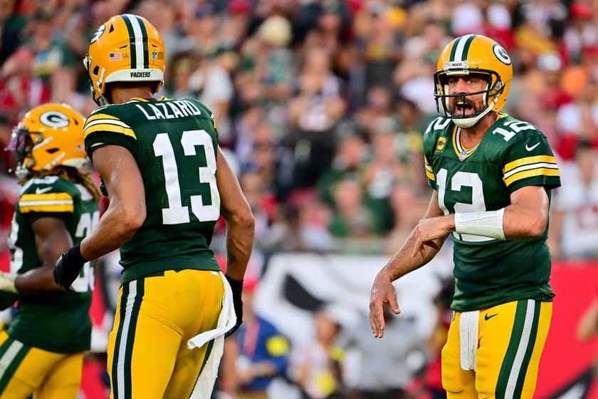 Aaron Rodgers makes bizarre Jumbotron comment after beating Tom Brady