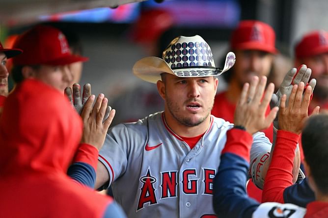 WATCH: Los Angeles Angels star Mike Trout on the cusp of history after scoring a home run in 7th straight game