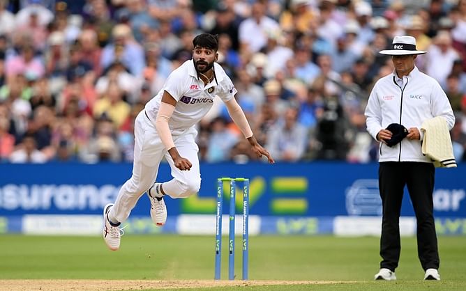 इंग्लैंड में चमके Mohammad Siraj, डेब्यू मैच में ही लगाई विकेटों की झड़ी