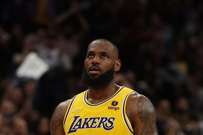 “Showtime is now side show time” – NBA analyst enviously reacts to LeBron James potentially passing Kareem's scoring record, says it is merely possible because of LeBron James' longevity