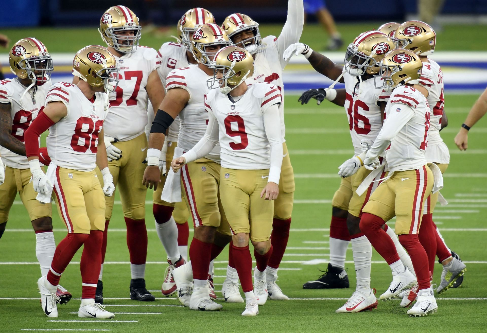 NFL Regular Season - San Francisco 49ers v Los Angeles Rams