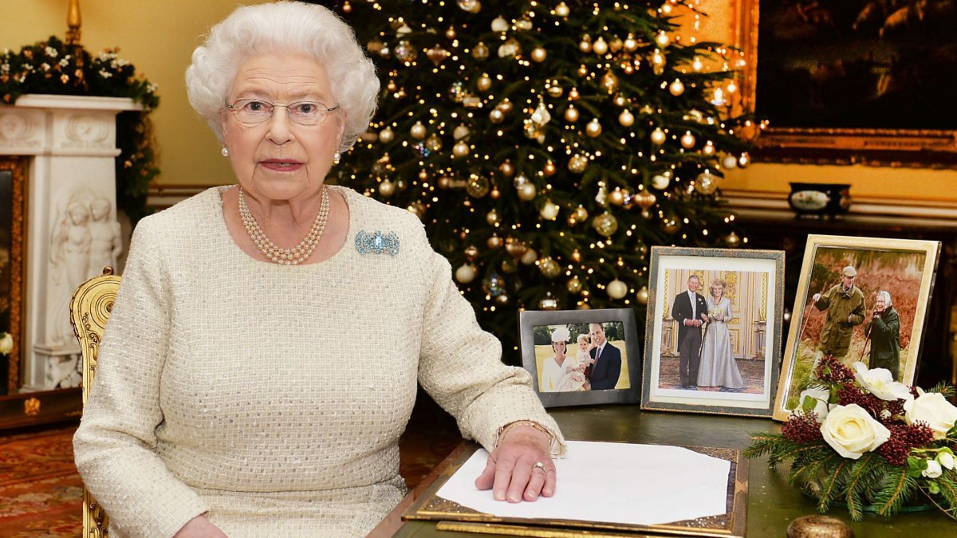 The Queen at the Christmas broadcast (Image via BBC)