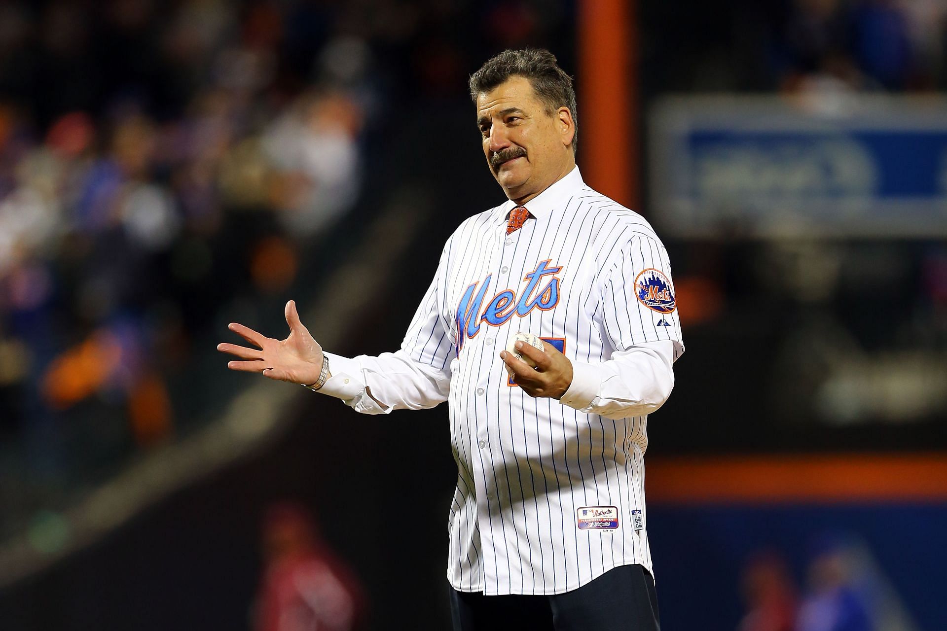 Keith Hernandez stopped to buy a pretzel in the middle of another Mets loss