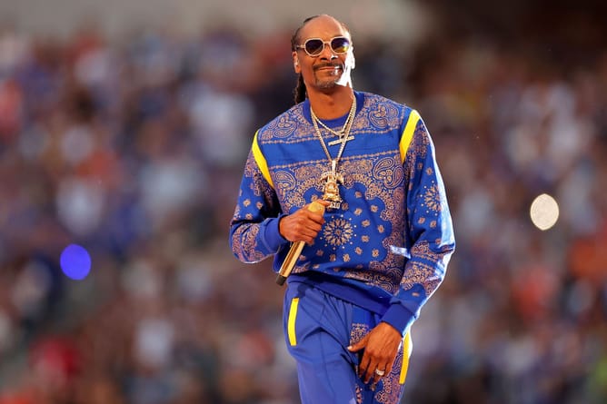“I knew we was going to sweep these motherf**kers”- Snoop Dogg revisits LA Lakers' historic win over New Jersey Nets in the 2002 NBA Finals to complete their 3-peat