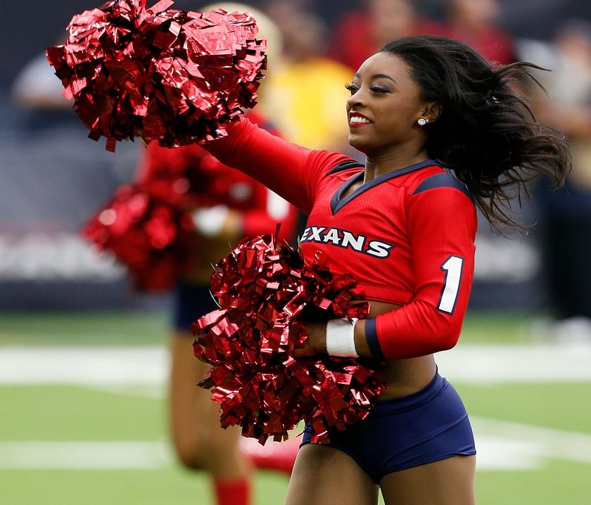 Was Simone Biles a Houston Texans cheerleader?