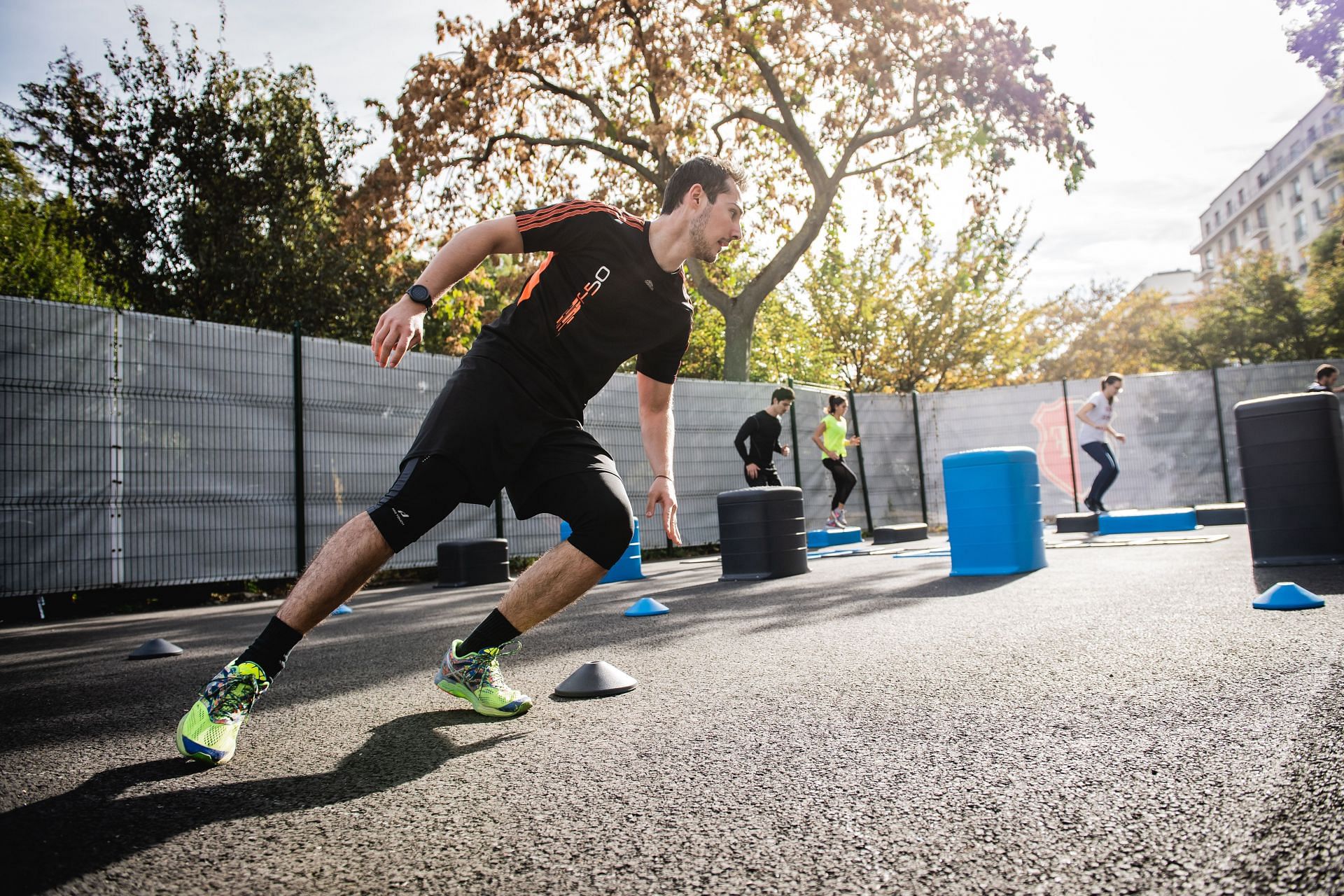 Try this new 7 day workout challenge for a leaner, chiseled physique! (Image via unsplash/Gabin Vallet)