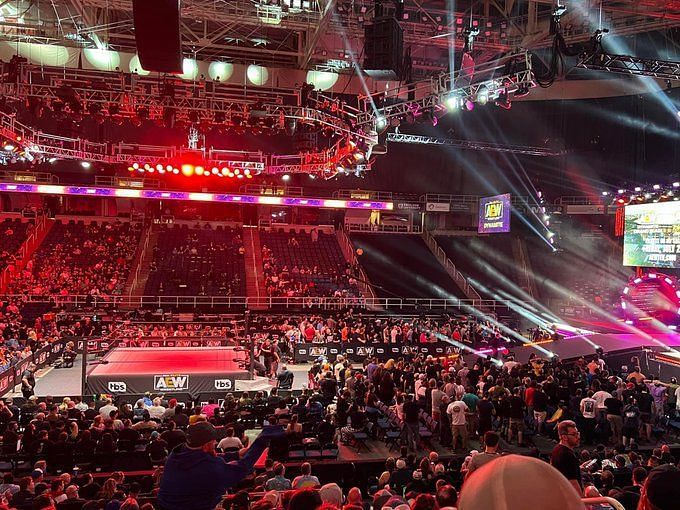 Wrestling world erupts to shockingly low attendance numbers on the