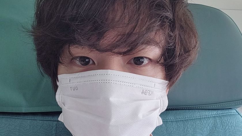 BTS Hoseok Shows Off Fluffy Hair with Mask on Twitter
