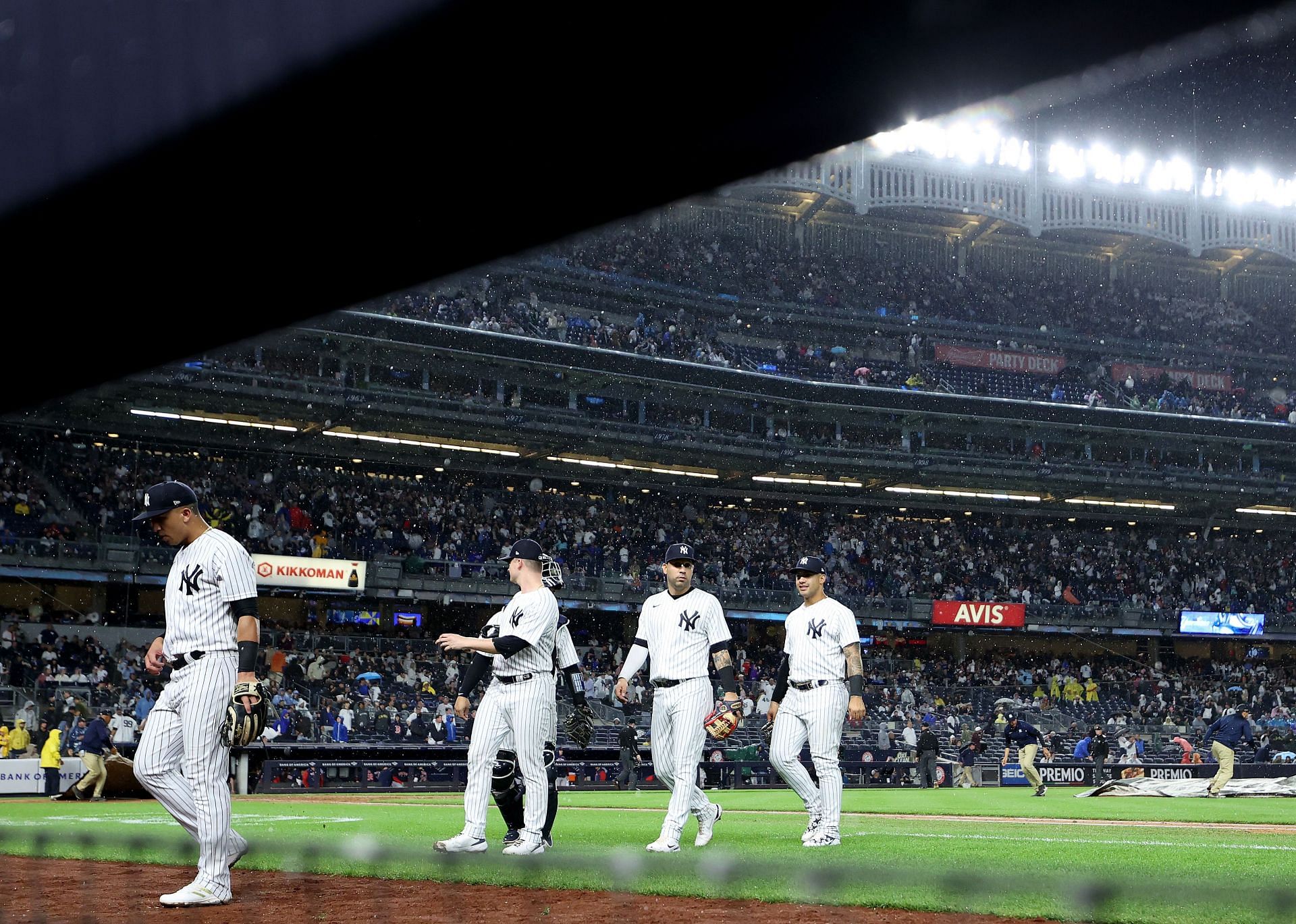 Yankees Clinch A.L. East With Sweep of Red Sox - The New York Times