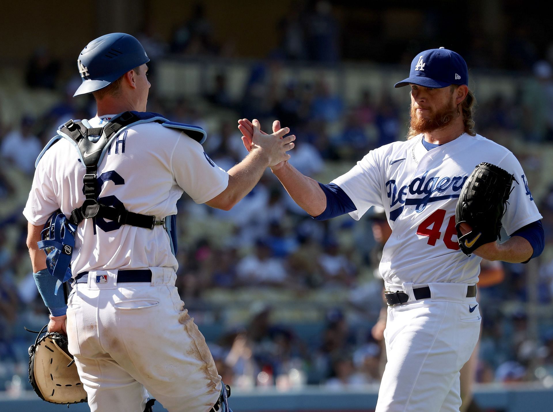 Dodgers closer Kimbrel walks out to 'Let It Go