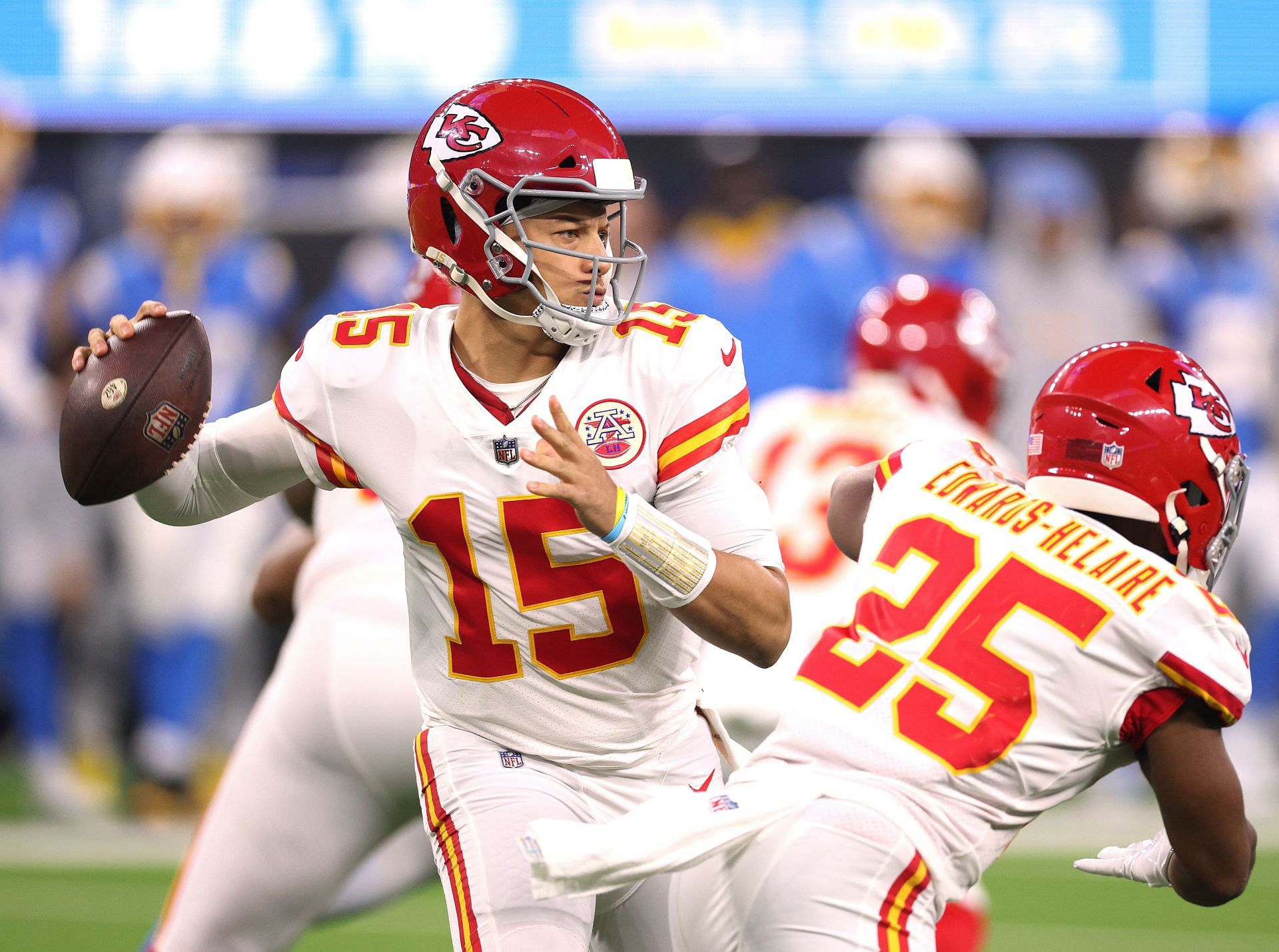 Brittany Mahomes debuts 'cute new hairstyle' on Chiefs sideline as NFL fans  gasp 'the way he looks at you