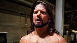Former WWE Universal Champion sends five-word message to AJ Styles after he gets destroyed by a top faction