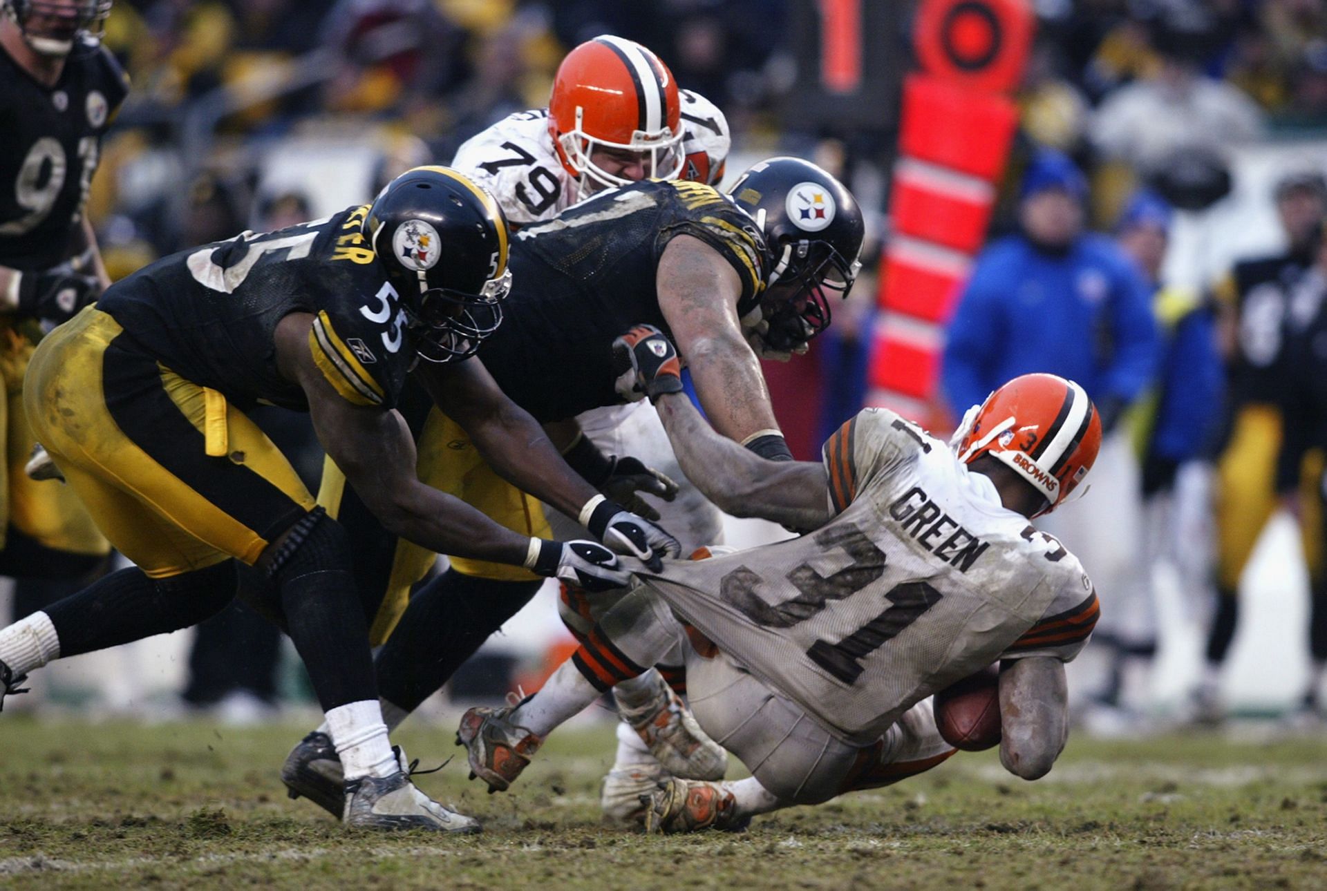 Joey Porter helps tackle William Green